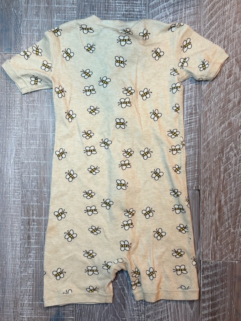 Hanna Andersson Yellow Bee Print Short-Sleeve One-Piece - Picture 6 of 6